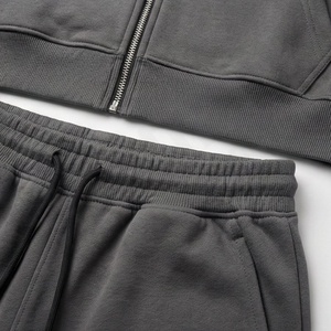 ชุดออกกำลังกายผู้ชาย สวมใส่สบาย เหมาะสำหรับวิ่ง จ๊อกกิ้ง หรือเล่นกีฬาในยิม ดีไซน์ทันสมัย น้ำหนักเบา ทนทาน ระบายอากาศได้ดี ผ้าเนื้อแน่น - Product Image 5