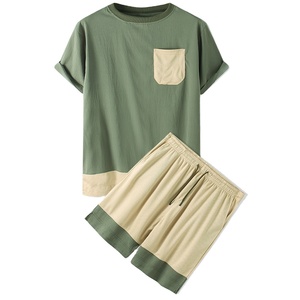สินค้ามาใหม่ เสื้อยืดคอกลมแขนสั้นผู้ชาย & กางเกงขาสั้นมีเชือกผูก เสื้อผ้าลำลองฤดูร้อน สตรีทแวร์ ทรงหลวม โลโก้สั่งทำ ชุด 2 ชิ้น - Product Image 1