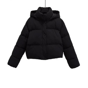 Chaqueta acolchada con diseño personalizado y cremallera para mujer, chaqueta acolchada transpirable al por mayor - Product Image 1