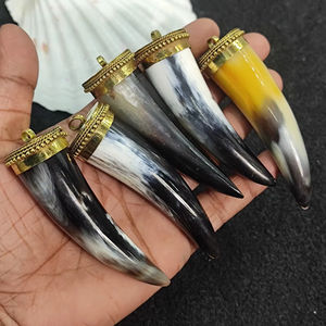 Collier pendentif en corne de buffle, bijoux tribaux naturels et durables pour femmes, haute qualité - Product Image 1