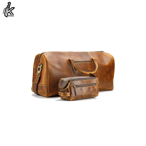 Sacs de sport de qualité supérieure, sacs de voyage en cuir véritable, taille cabine, unisexe, en vente - Product Image 4