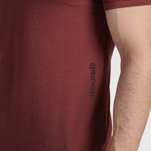 เสื้อยืดทรงเข้ารูป Apex สำหรับผู้ชาย สีแดงเลือดหมู ผ้าถักน้ำหนัก 180 กรัม ระบายอากาศได้ดี สีพื้น ย้อมสีเรียบๆ ไซส์ใหญ่ ใส่สบายในช่วงฤดูร้อน ดีไซน์เรียบง่าย - Product Image 6