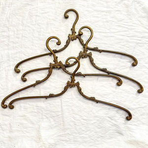 Percha para vestido de novia más vendida Percha de ropa de latón metálico vintage hecha de perchas de latón macizo a precios razonables - Product Image 3