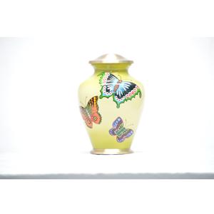 Urna de Metal de Latón Clásica de Suministro Directo de Fábrica para Entierro Conmemorativo y Recuerdo en el Hogar, Disponible a un Precio Accesible desde India - Product Image 3