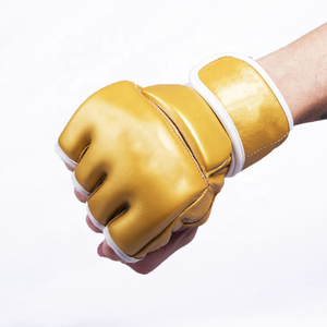 Gants de boxe et de MMA de taille personnalisée OEM en cuir Service du fabricant pour les arts martiaux - Product Image 4