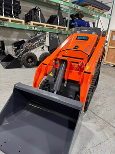 Minicargadora de orugas XC1100 usada de 25Hp con motor diésel, con accesorio de cuchilla angular, certificación CE EPA, cargadora compacta de orugas. - Product Image 4