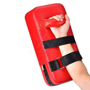 Coussinets de frappe thaïlandais de qualité supérieure avec mousse haute densité et revêtement en cuir durable pour l'entraînement aux arts martiaux et la pratique du kickboxing - Product Image 3