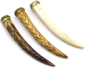Colliers élégants avec pendentifs Bone Tusk parfaits pour toutes les occasions conçus pour les personnes avant-gardistes par glowin fashion - Product Image 5