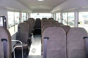 Autobús de Pasajeros Usado 2025, Vehículo Comercial Duradero y de Alta Capacidad, con Aire Acondicionado, Seguro y de Conducción Suave, Suministrado desde Japón - Product Image 3