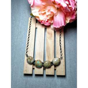 Collar Artesanal Navajo con Turquesa Boulder y Plata de Ley, Diseño de Corazón, Cadena de Cuentas, Perlas y Diamantes, Estilo Religioso, Regalo - Product Image 1