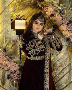 Robe afghane vintage pour femmes de la meilleure qualité, respirante, fabriquée au Pakistan, 100% polyester, broderie, volants, appliques, mariage, fête - Product Image 5