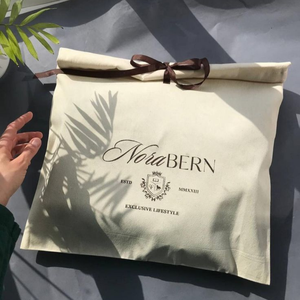 ถุงผ้าฝ้ายธรรมชาติสำหรับใส่ผ้าส่าหรี ระบายอากาศได้ดี พับเก็บได้ และเป็นมิตรต่อสิ่งแวดล้อม เหมาะสำหรับการจัดเก็บผ้าส่าหรีในระยะยาว - Product Image 6