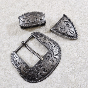 Hebilla de cinturón de latón medieval Juego de hebillas de cinturón antiguas grabadas - Product Image 1