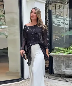 Audacieux et beau: haut en soie noire surdimensionné avec intérieur + pantalon large blanc Ensemble coordonné