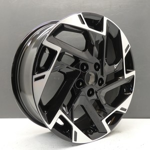 Llantas de Aleación Nuevas de Primera Calidad, Llantas de Aluminio para Automóviles con Acabado Negro Brillante, Garantía de 6 Meses para Automóviles y SUVs, Venta al por Mayor - Product Image 3