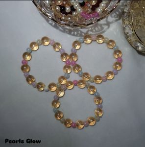 Bracelet brillant et unique, bracelet en perles de plastique, bracelet minimaliste, bracelets en perles de plastique colorées - Product Image 1