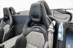 Mercedes-Benz AMG GT R Roadster 2020, Bajo Kilometraje, Caja de Cambios Automática, Volante a la Izquierda, Neumáticos R20, Estado Oscuro - Product Image 6