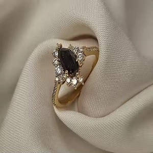 Bijoux fins en or massif 18 carats Bague en argent sterling 925 taillée en marquise noire Diamant de laboratoire Bague de fiançailles classique pour femme 14 carats 18 carats - Product Image 3