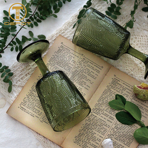 Set Professionale di Calici in Vetro Verde <span class=keywords><strong>Vintage</strong></span> per Eventi - Product Image 1