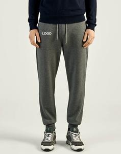 Pantalon de survêtement évasé ample avec logo brodé personnalisé dernier modèle pantalon en coton polaire avec poches cargo pour les sports de course décontractés - Product Image 5