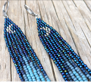Kit de pendientes de flecos diarios MIDNIGHT METALLIC de Handmade Creations, kit de pendientes de cuentas de semillas, pendientes de borlas con flecos - Dorado - Largos - Product Image 2