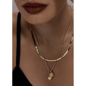 Collier Elusive Cherub tendance, géométrique, plaqué or, en alliage de zinc, orné de diamants et de perles, idéal pour une fête ou un cadeau - Product Image 5