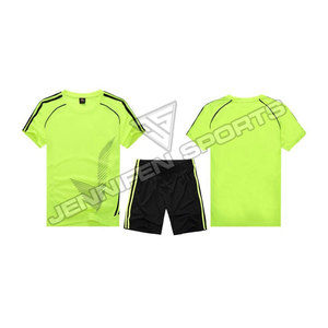 Maillots de football personnalisés imprimés par sublimation, 100% polyester respirant, ensembles d'uniformes de sport pour hommes, rayures, manches courtes - Product Image 6