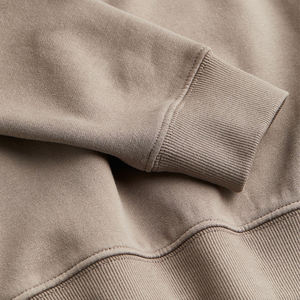 Vente en gros de vêtements de sport respirants imprimés avec logo personnalisé pour femmes, ensemble de shorts 100% coton, sweatshirts, shorts et badges de décoration pour l'hiver - Product Image 5