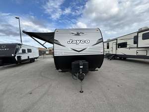 Nuevas remolques de viaje Jayco Jay F-l-i-g-h-t Slx 321BDS 2026 de grado de exportación, ofrecidos para comercio al por mayor - Product Image 5