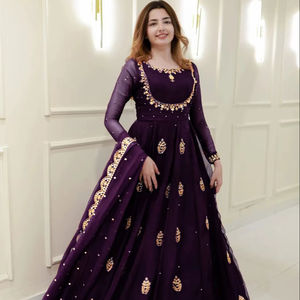 Precioso Vestido Indio Pakistaní de Tela Georgette Pura para Eventos Elegantes, Estilo Bollywood, para Bodas, Tradicional - Product Image 1