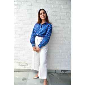 Camisa de Algodón Popelín con Estampado Floral Rosa para Mujer, Talla Única (XS a XL), Manga Larga, para Oficina y Uso Casual, Estampado Azul Hecho a Mano - Product Image 5