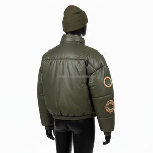 Chaqueta acolchada de nailon para mujer, diseño verde oliva, logotipo personalizado, parche bordado, estilo informal, prendas de vestir exteriores de invierno, chaqueta acolchada para mujer - Product Image 5