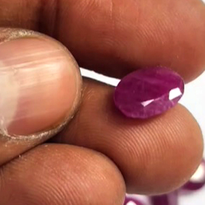 5 pezzi di rubino naturale 9-10mm sfaccettatura ovale <span class=keywords><strong>18</strong></span> Cts lotto Iroc vendita di alta qualità rubino sfuso gemma per la creazione di gioielli - Product Image 4