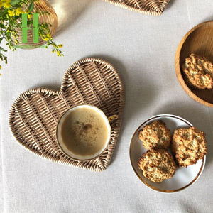 Produit chaud Plaques de chargeur en bambou de style bohème écologique Personnaliser les tailles Variété de couleurs Napperon fait à la main Décoration de table - Product Image 4