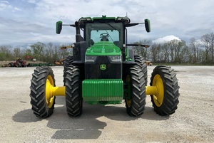 Nuevo tractor John Deere 8R 370 4WD 2023 con motor, bomba, caja de cambios y engranajes: tractor de alta productividad para la agricultura. - Product Image 4