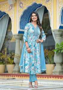 Vestido Musulmán Salwar Kameez Recto de Algodón Lawn Puro Bordado en Morado, Ropa Femenina Pakistaní, Colección de Verano - Product Image 5