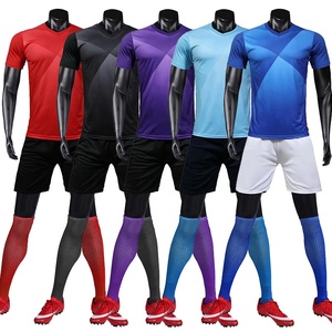 Ensemble d'uniformes de football personnalisables de haute qualité, respirants et légers pour adultes unisexes - Product Image 1