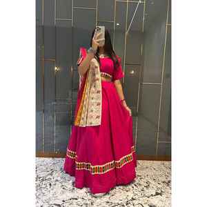 ชุดเลเฮนกาโชลีสไตล์ปาร์ตี้ทันสมัย ผ้าเรยอนคอตตอนแท้ แห้งเร็ว ใส่สบาย เหมาะสำหรับงานปาร์ตี้  แบบจำลองจริง  งานถ่ายภาพ  งานออกแบบ  รุ่นเร็วทันใจ  รุ่นเลียนแบบ - Product Image 1