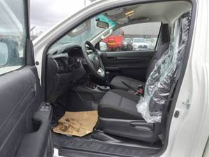 Toyota Hilux Revo 2023 Usada, Económica y en Excelente Estado, Cabina Simple, Paquete de Seguridad, Motor 2.4L Turbo Diésel, Lista para Enviar - Product Image 2