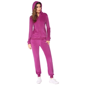 Conjunto de Sudadera con Capucha y Pantalones Deportivos Desgastados al por Mayor, Impresión Personalizada, Chándal Extra Grande con Cremallera para Mujer - Product Image 6