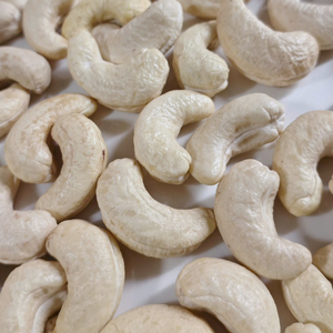 Hot Product 2025! W210 Cashew <b>Nuts</b> Raw Cashew <b>Nuts</b> WW210 SANTIGO <b>Nuts</b> & <b>Kernels</b> Quick Response - Product Image 1