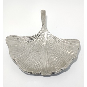 Bandeja de fundición de aluminio pulido con construcción sólida adecuada para exhibición de almacenamiento para hornear o utilidad de cocina general - Product Image 5