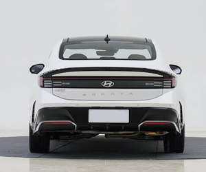 Sedán Premium 2024 con Motor 1.5T, Volante a la Izquierda, 5 Plazas, Techo Solar Eléctrico, Pantalla Táctil LCD de 12.3 Pulgadas, Alto Rendimiento y Eficiencia de Combustible - Product Image 6