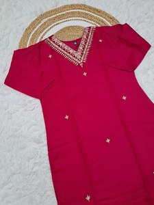 Salwar Kameez Duppata traditionnel pour femmes en viscose pure Reyon avec broderie et imprimé, séchage rapide - Product Image 6