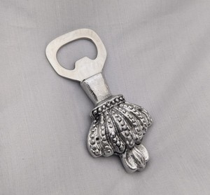 Ouvre-bouteille en forme de couronne en métal argenté de haute qualité à prix abordable - Product Image 5