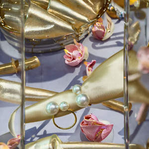 Porte-serviettes en aluminium perlé fait main de conception européenne, en stock, durable, écologique, pour mariage, fête, restaurant, hôtel, table - Product Image 6