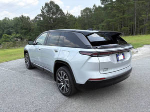 Jeep Wagoneer S Limited 2025 Usado de Calidad y Precio Accesible, Volante a la Izquierda - Product Image 6