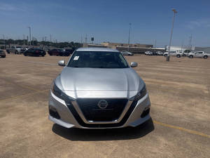 Recién usado 2022 Ni SS an Altima 2,5 S 2,5 S 4dr Sedan - Product Image 2
