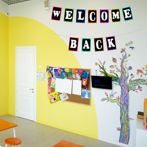 Guirnaldas de Letras Coloridas para Decoración de Fiestas Escolares - Product Image 3