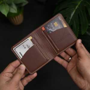 WF Leathercraft No. Portefeuille porte-cartes long et fin 86, en cuir marron tanné végétal, protection RFID, design bifold, style décontracté et luxueux - Product Image 5